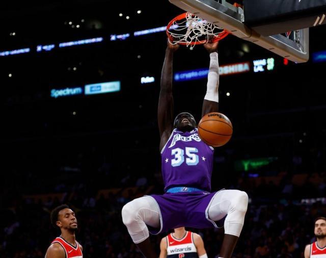 开云体育官网-4年效力9队！流浪汉变湖人奇兵 比魔兽更有活力