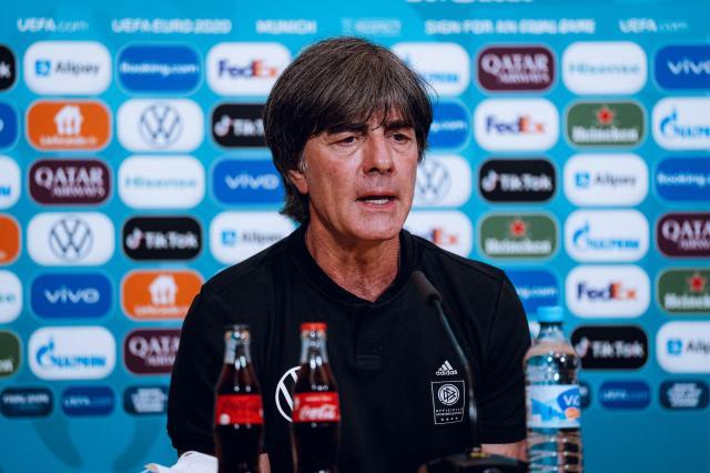 开云体育官网-基米希：我们以我为主 勒夫：C罗不是只会挪可乐瓶